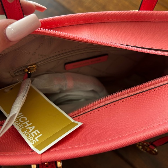 Michael Kors Jet Set Travel Extra-Small Logo Top-Zip Tote Bag - Picture 3 of 4